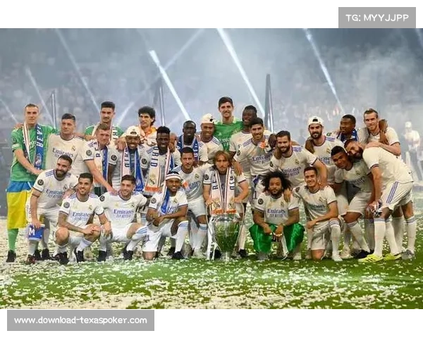 重温历史经典:2003年曼联与皇马欧冠巅峰对决的激情时刻 重温历史经典:2003年曼联与皇马欧冠巅峰对决的激情时刻